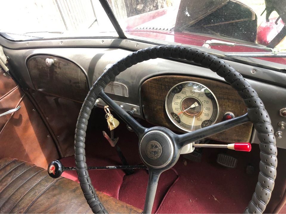 1935 PONTIAC COUPE 