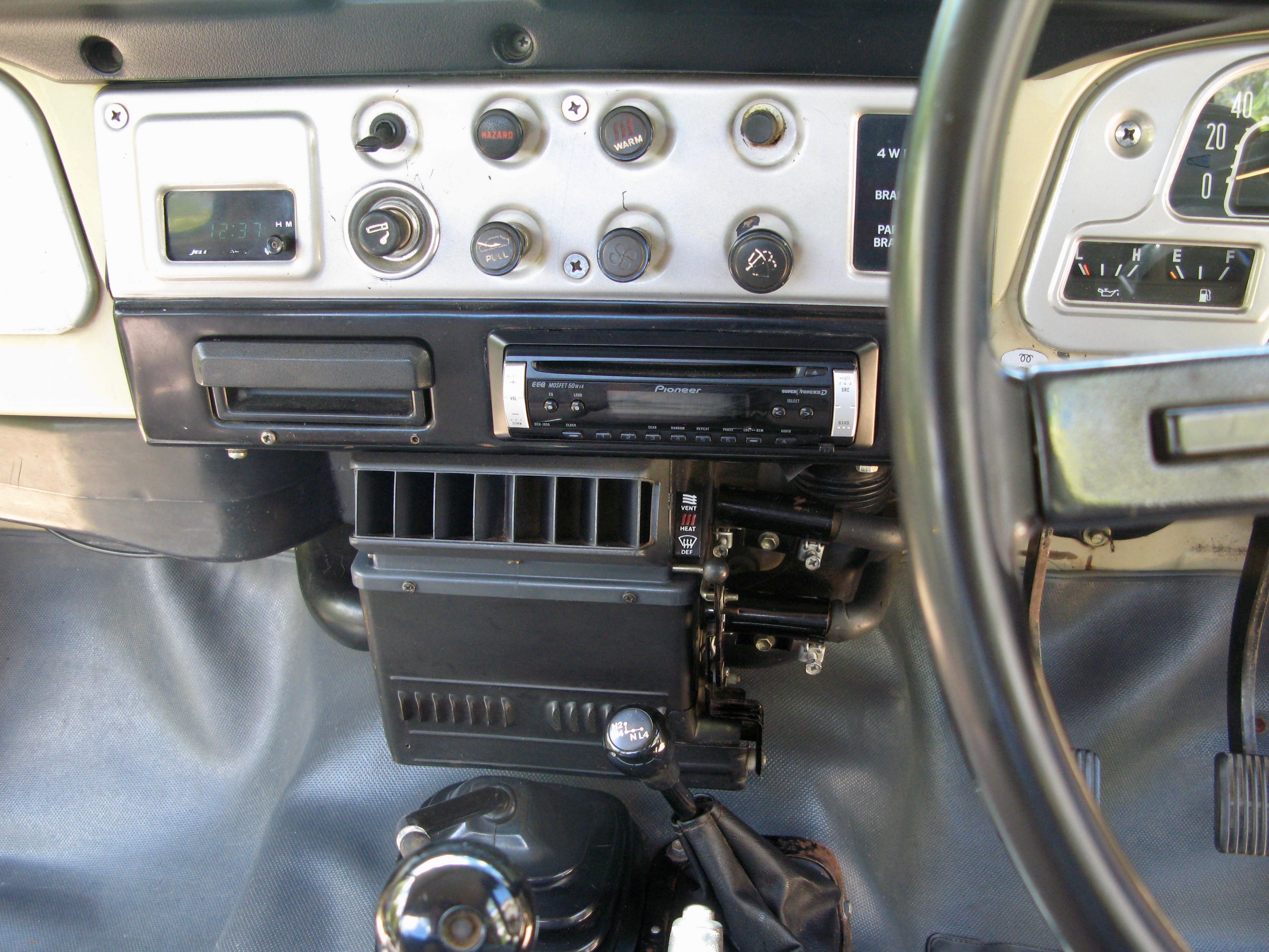 1984 TOYOTA LANDCRUISER HJ45 TRAY BODY