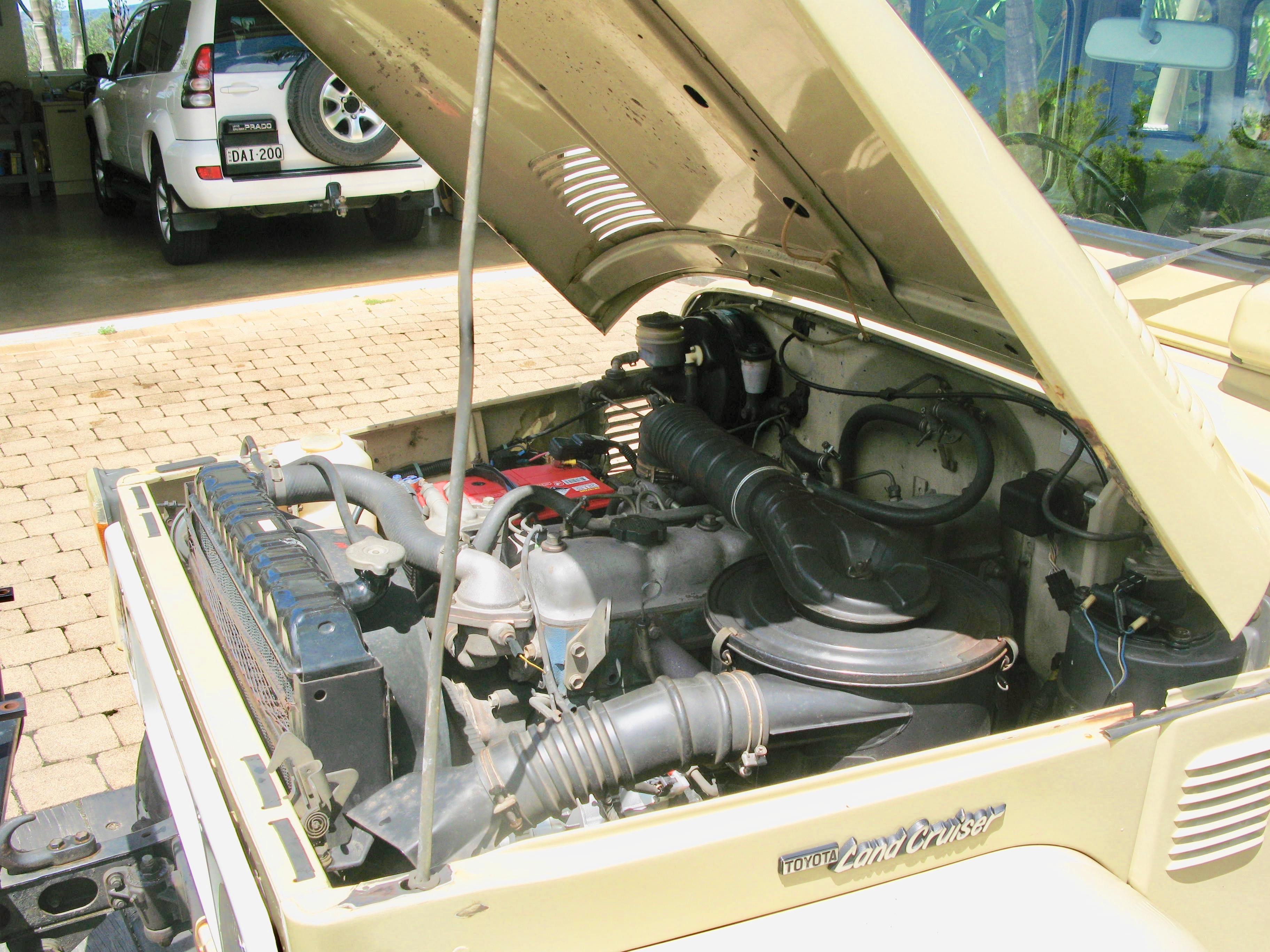 1984 TOYOTA LANDCRUISER HJ45 TRAY BODY