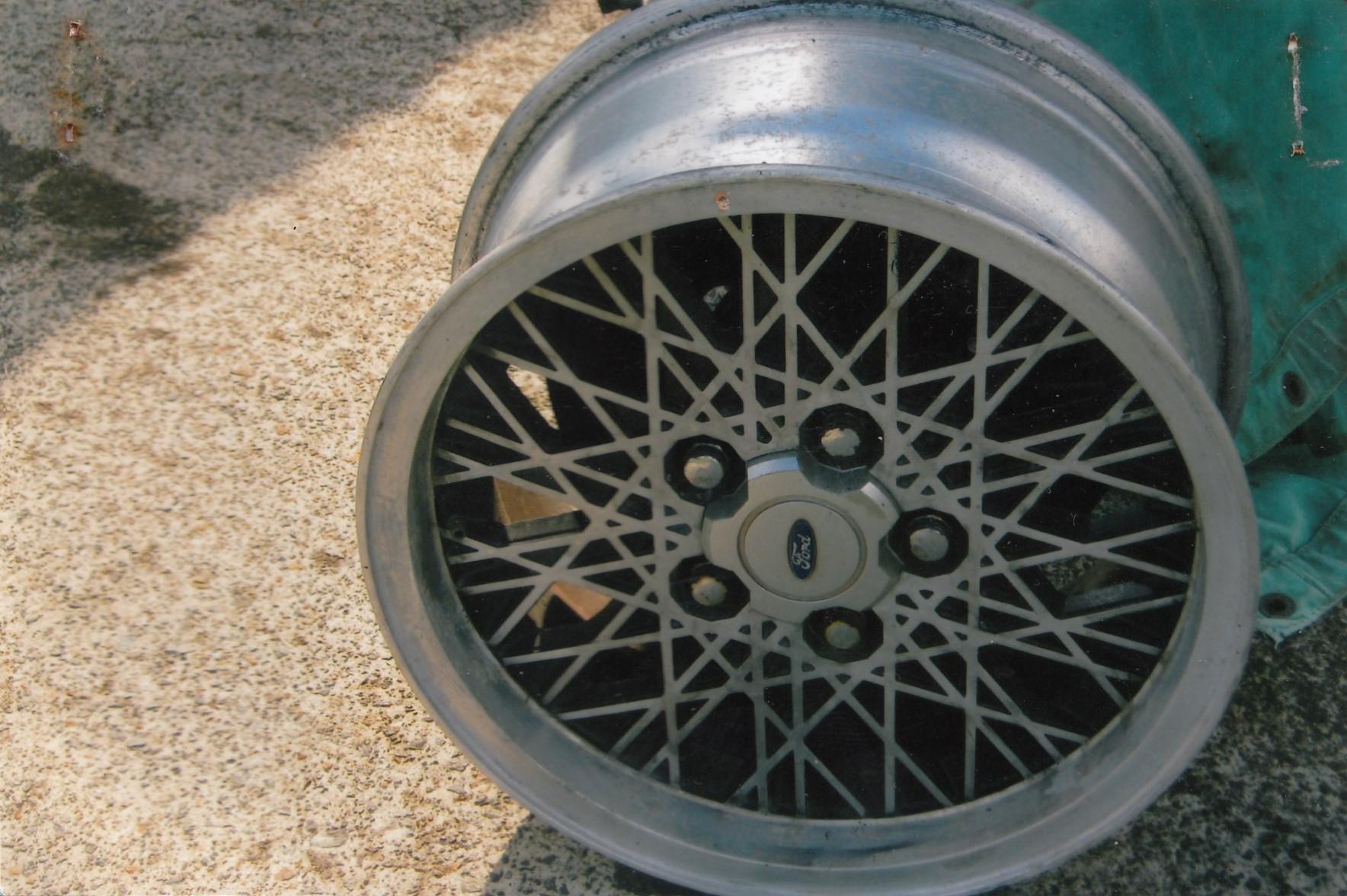 FORD SNOWFLAKE RIMS