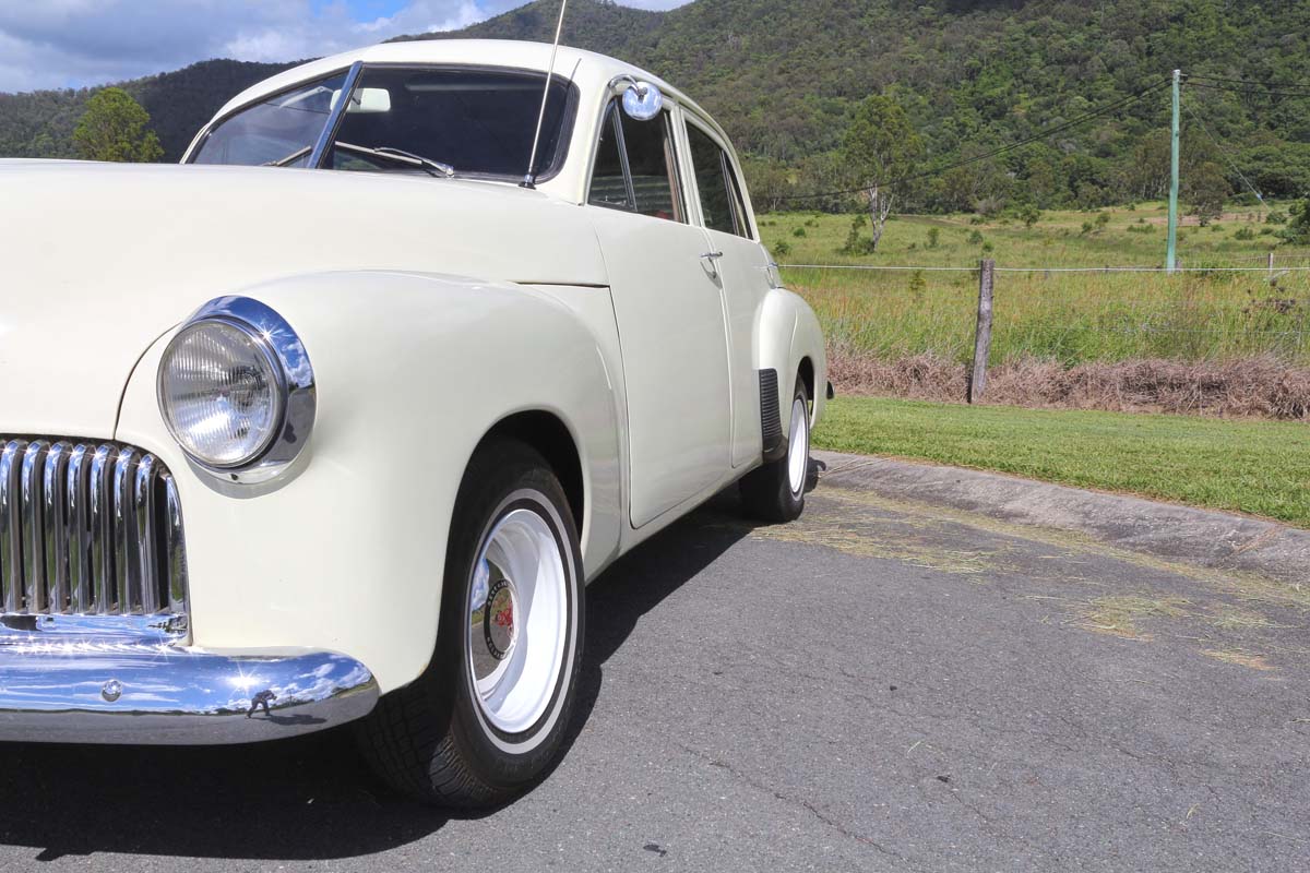 1948 HOLDEN 48-215 FX SEDAN