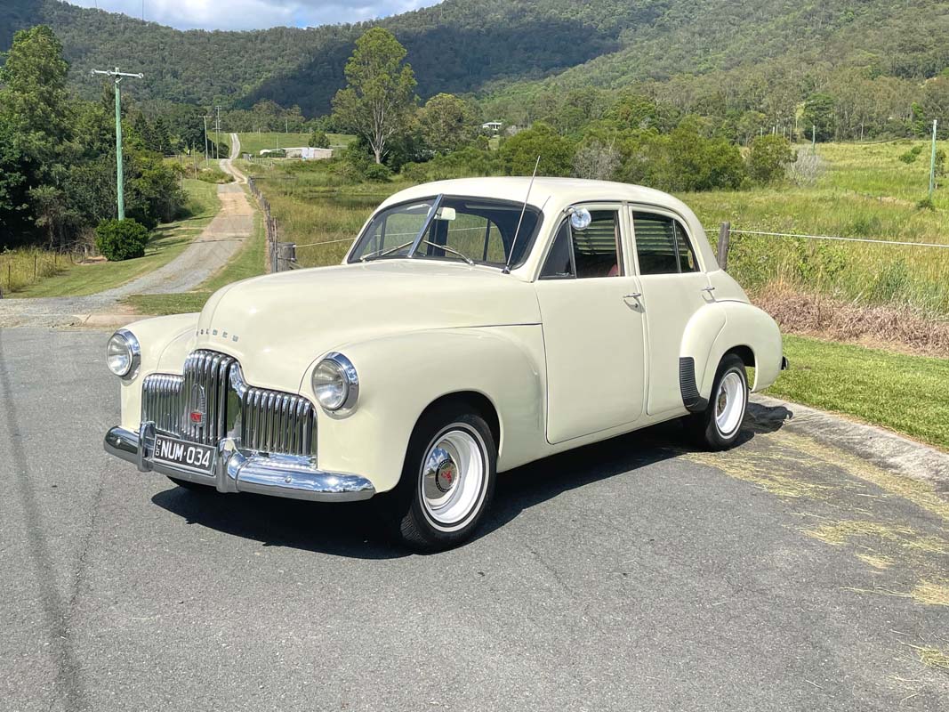 1948 HOLDEN 48-215 FX SEDAN