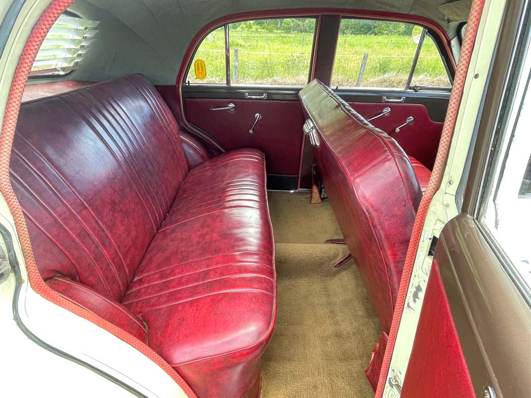1948 HOLDEN 48-215 FX SEDAN