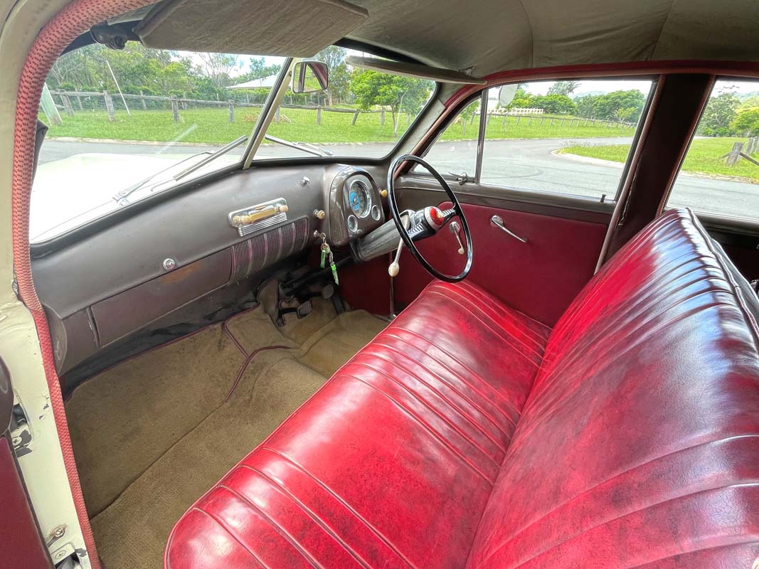 1948 HOLDEN 48-215 FX SEDAN