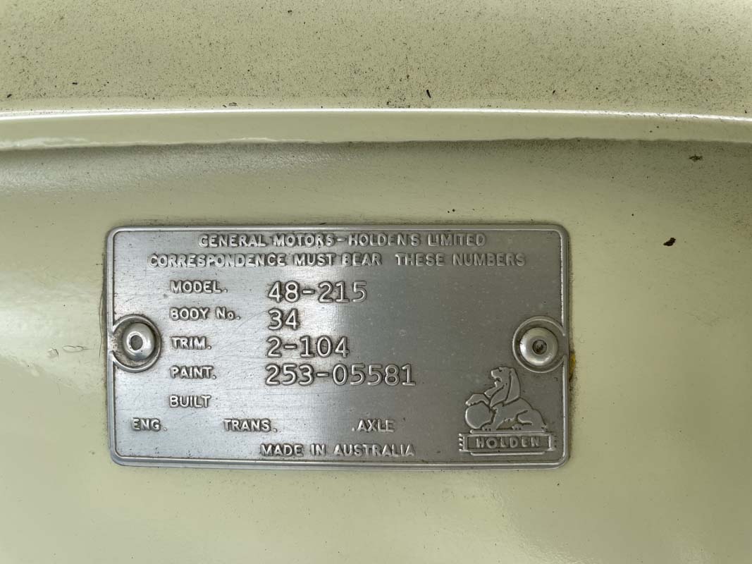 1948 HOLDEN 48-215 FX SEDAN