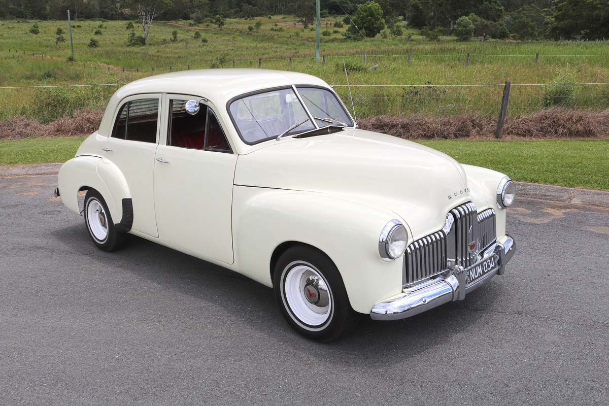 1948 HOLDEN 48-215 FX SEDAN