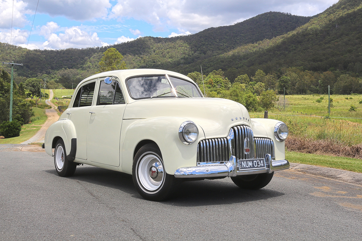 1948 HOLDEN 48-215 FX SEDAN