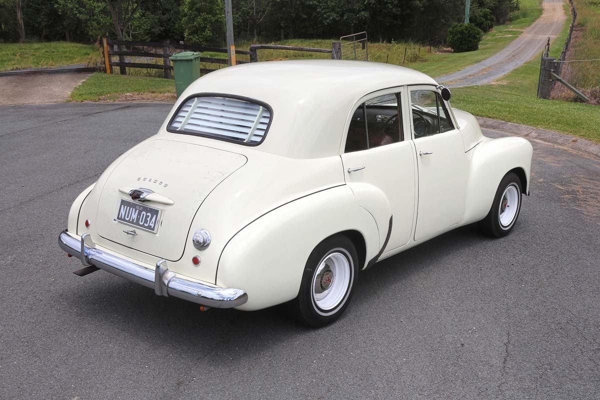 1948 HOLDEN 48-215 FX SEDAN