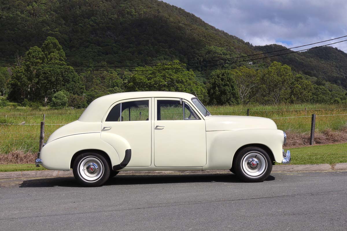 1948 HOLDEN 48-215 FX SEDAN