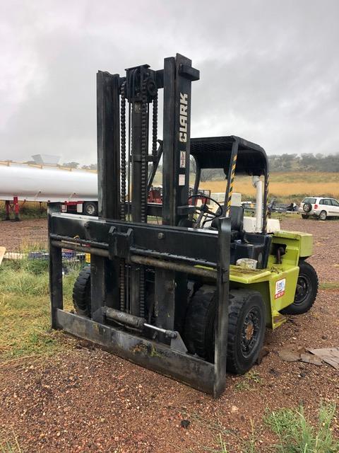 Clark 7 T Forklift