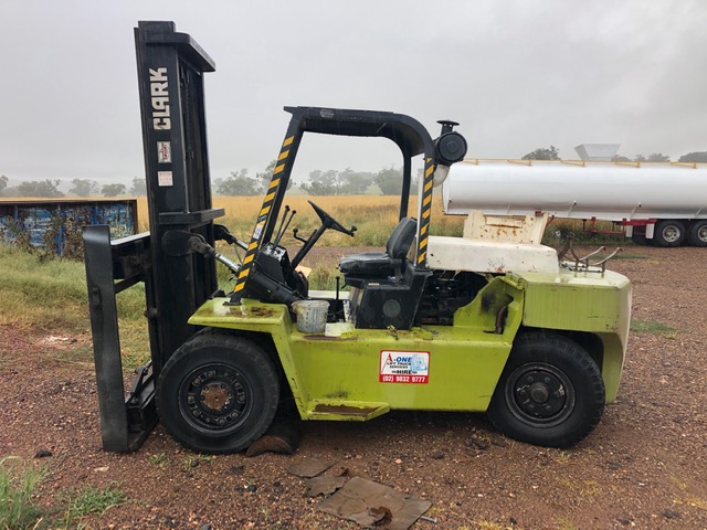Clark 7 T Forklift