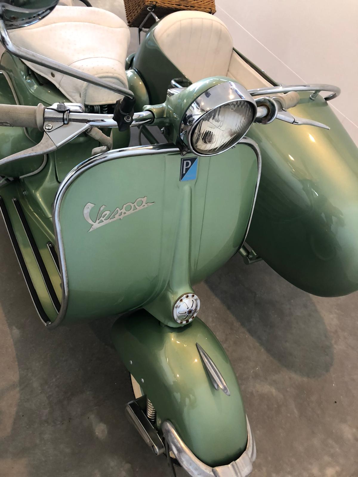 1952 VESPA 125 VM1 SCOOTER