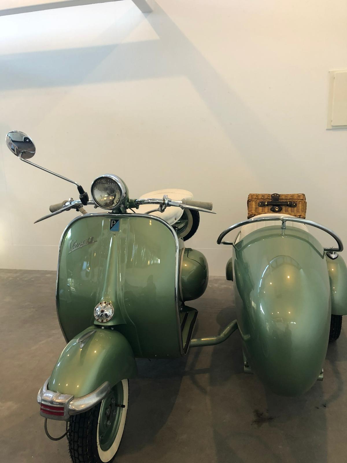 1952 VESPA 125 VM1 SCOOTER