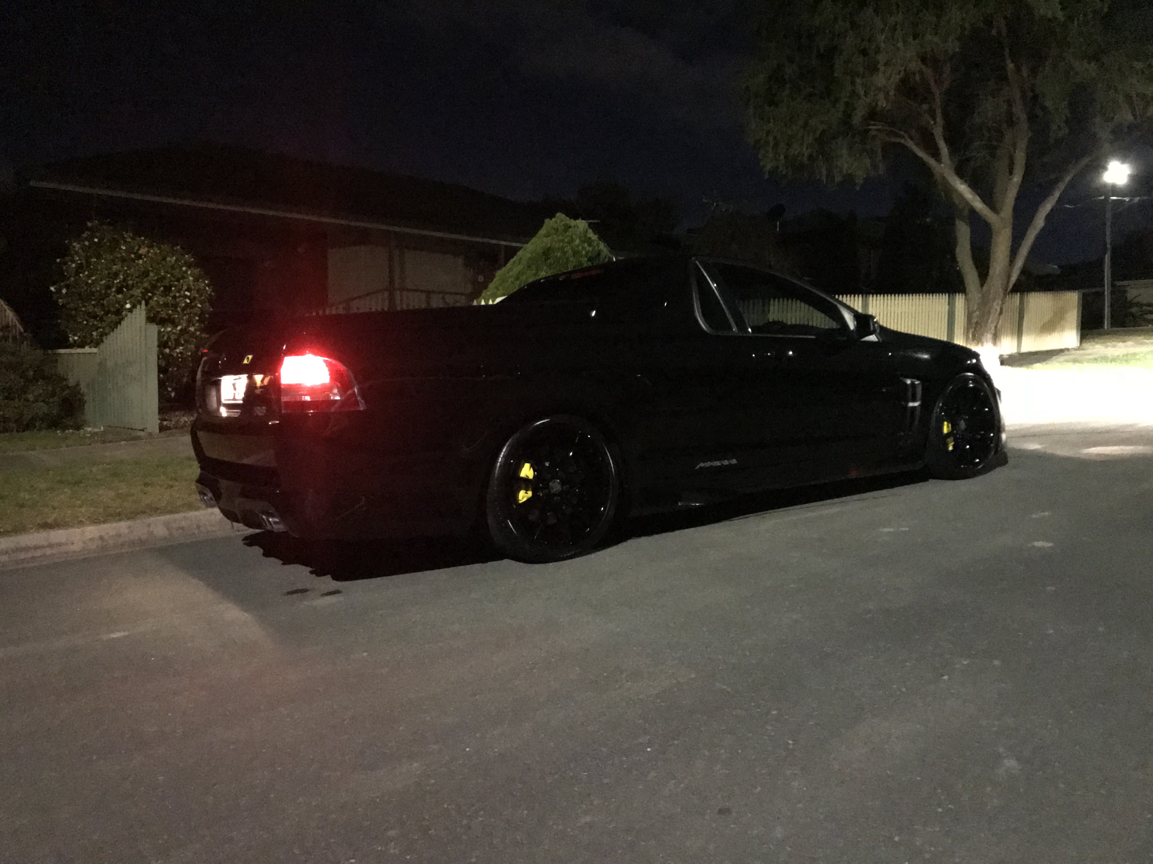 2012 HSV MALOO E3 MY12.5 R8 6 SP AUTOMATIC UTILITY