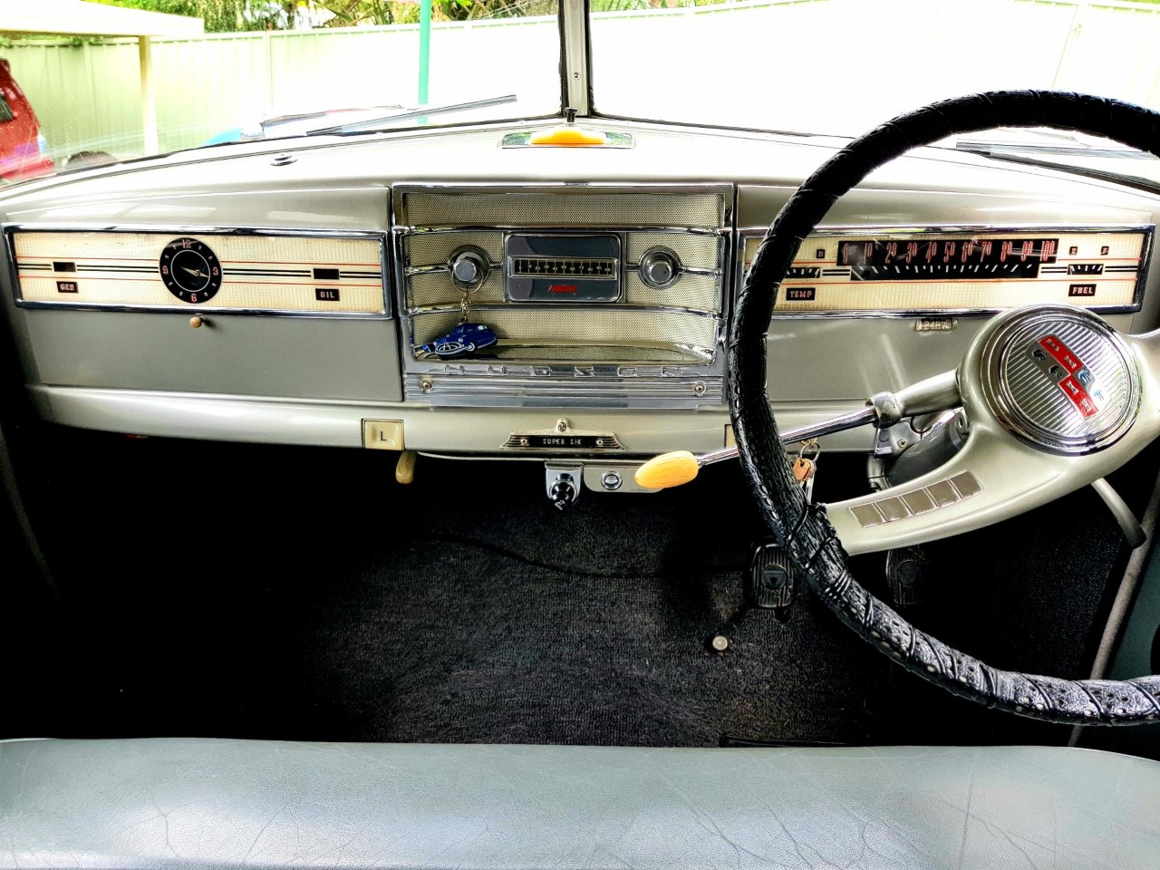 1946 HUDSON SUPER SIX SEDAN