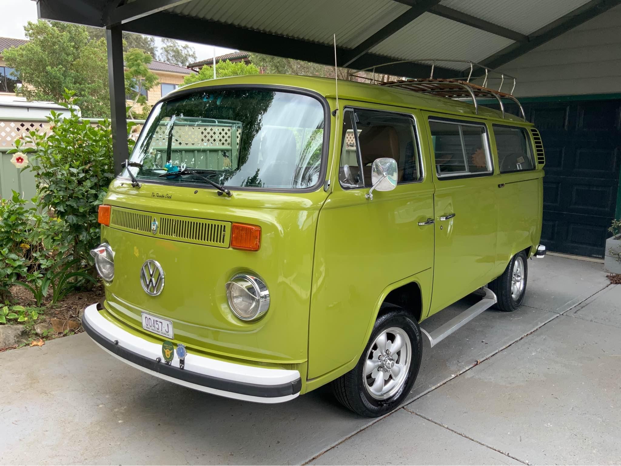 1975 VOLKSWAGEN KOMBI VAN