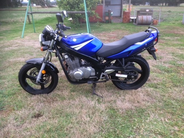 2004 SUZUKI GS500 ROAD