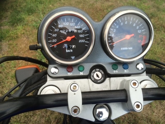 2004 SUZUKI GS500 ROAD 