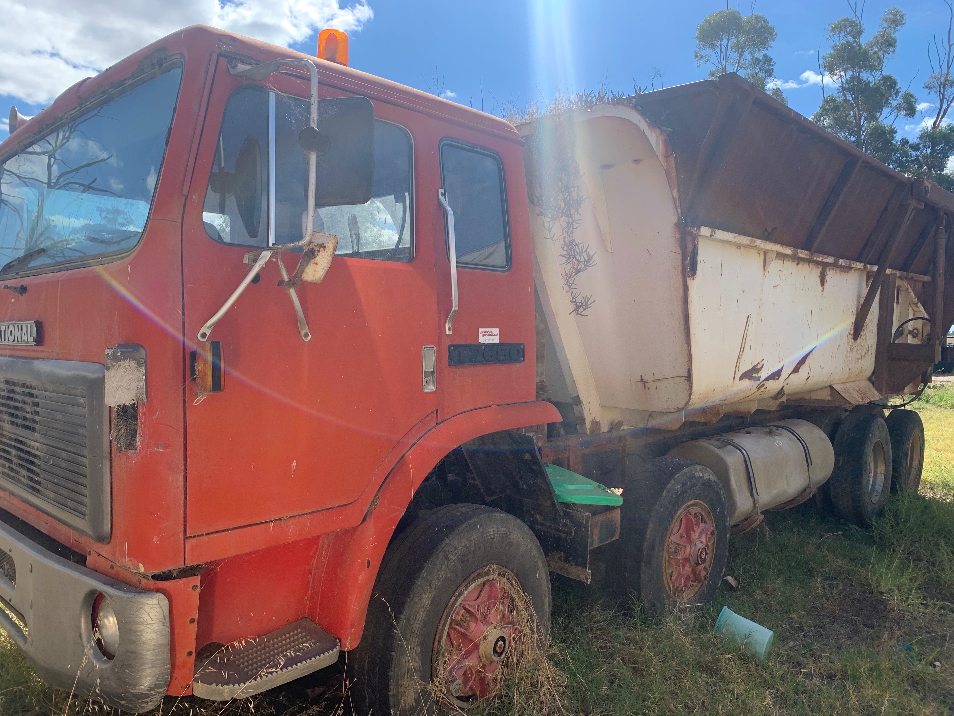 1980 INTERNATIONAL T2650 8X4 RIDGID TIPPER 