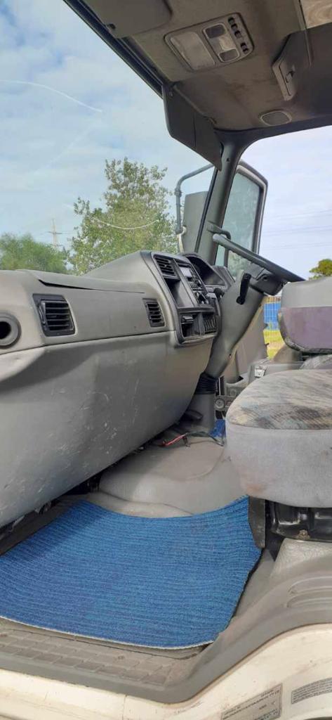 2006 MITSUBISHI FIGHTER TRAY