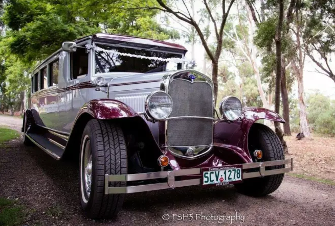 1931 FORD STRETCH LIMOUSINE