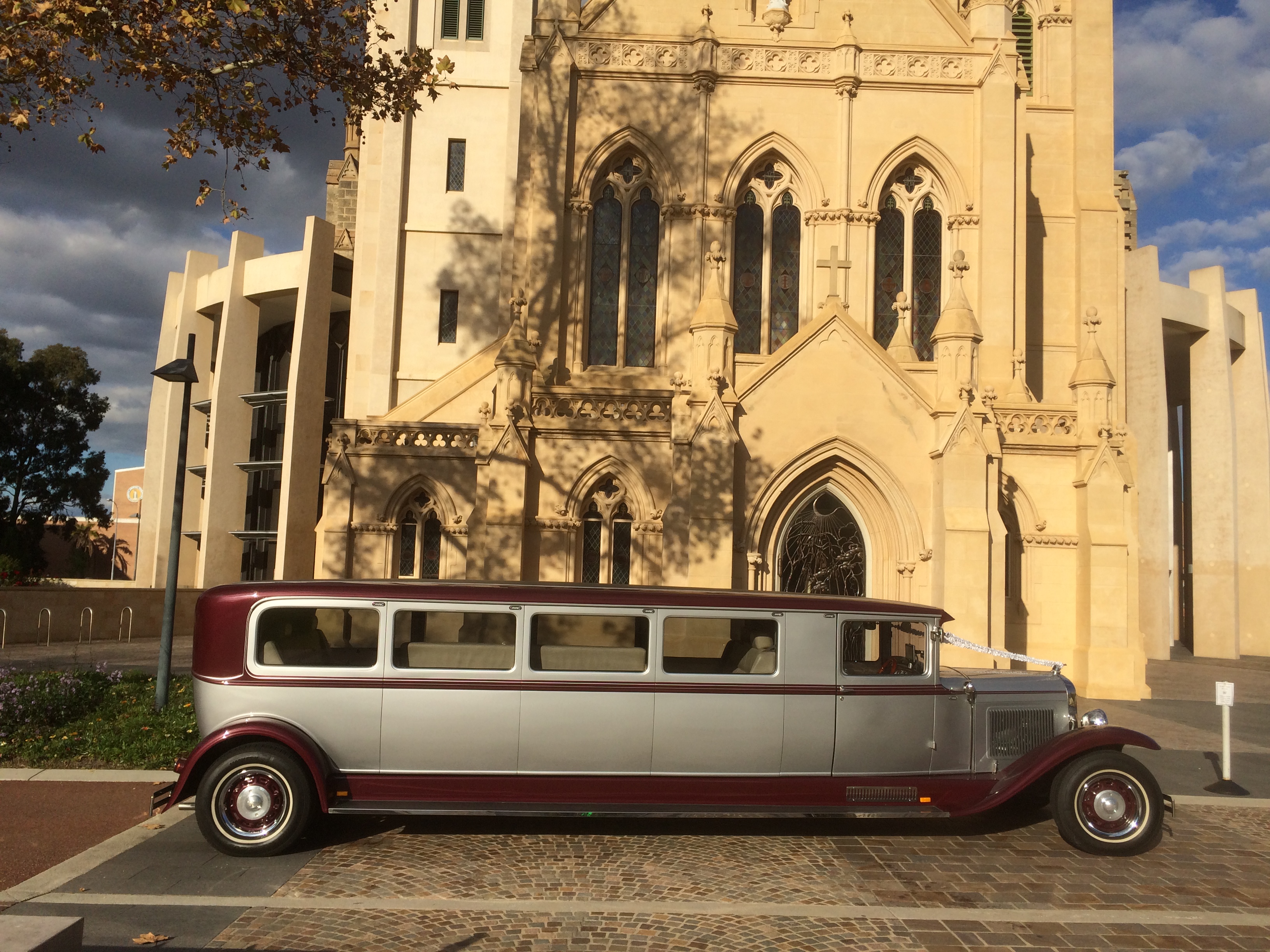 1931 FORD STRETCH LIMOUSINE 