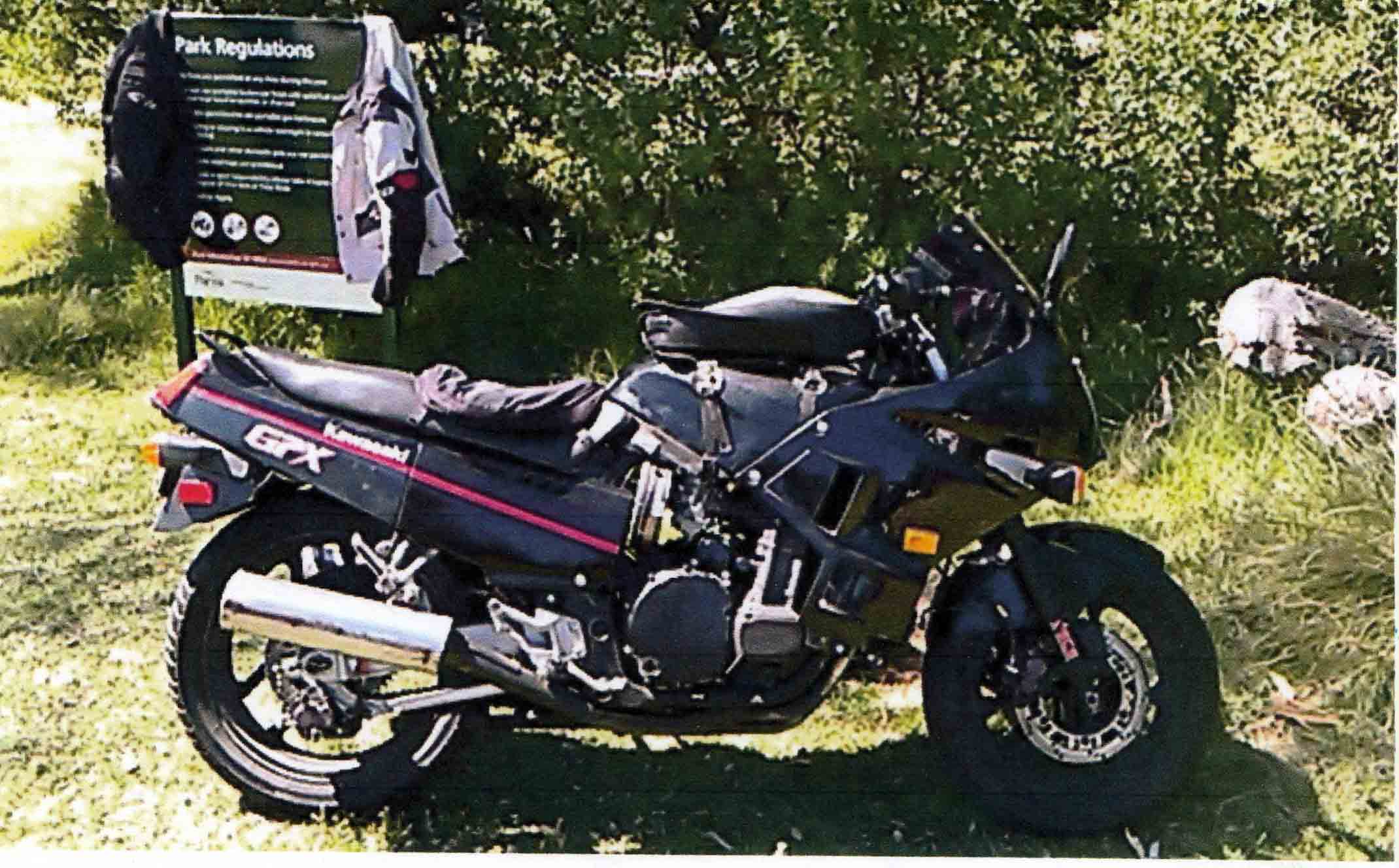 1987 KAWASAKI GPX750R (ZX750F) ROAD