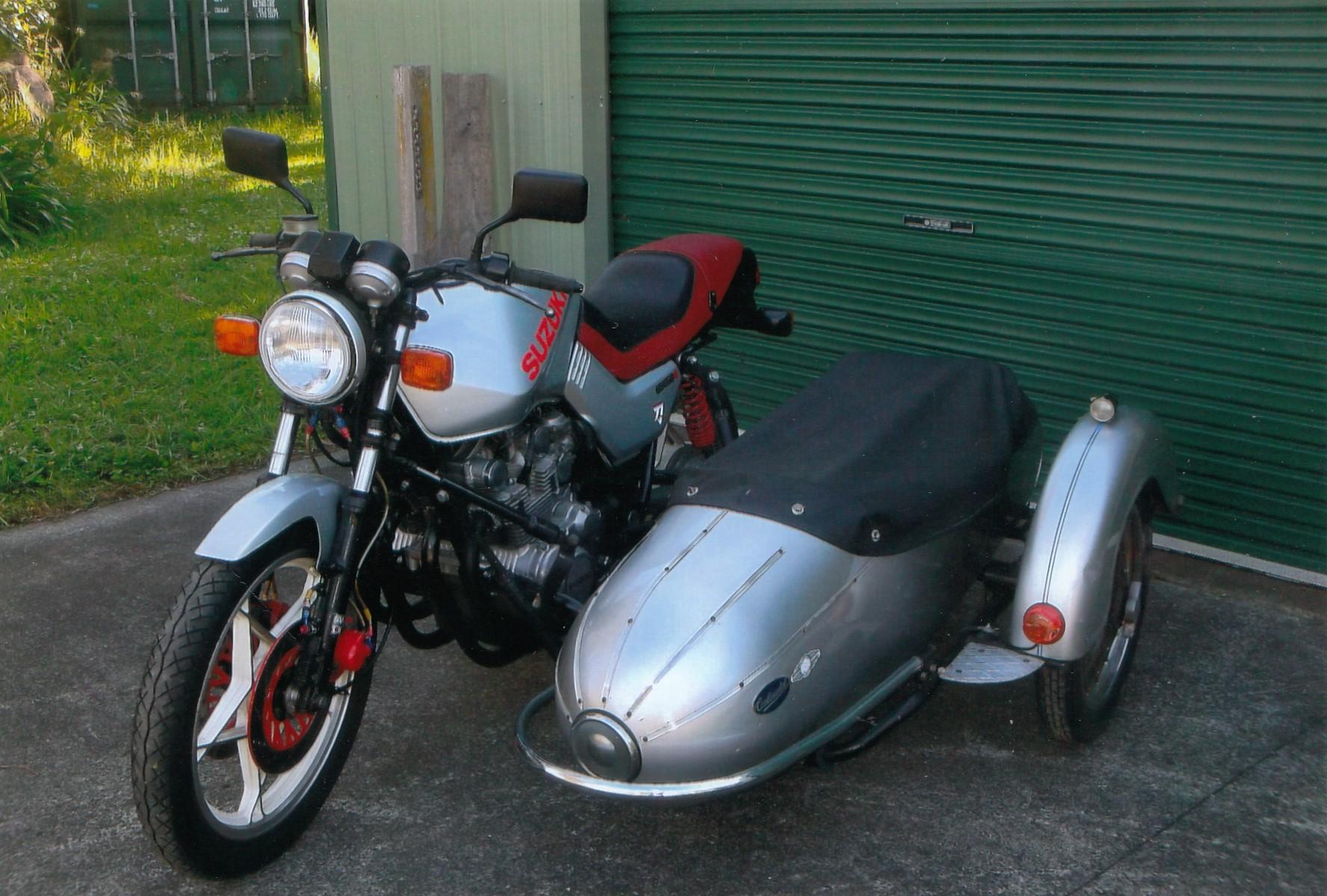 1981 SUZUKI GS650 (KATANA) ROAD
