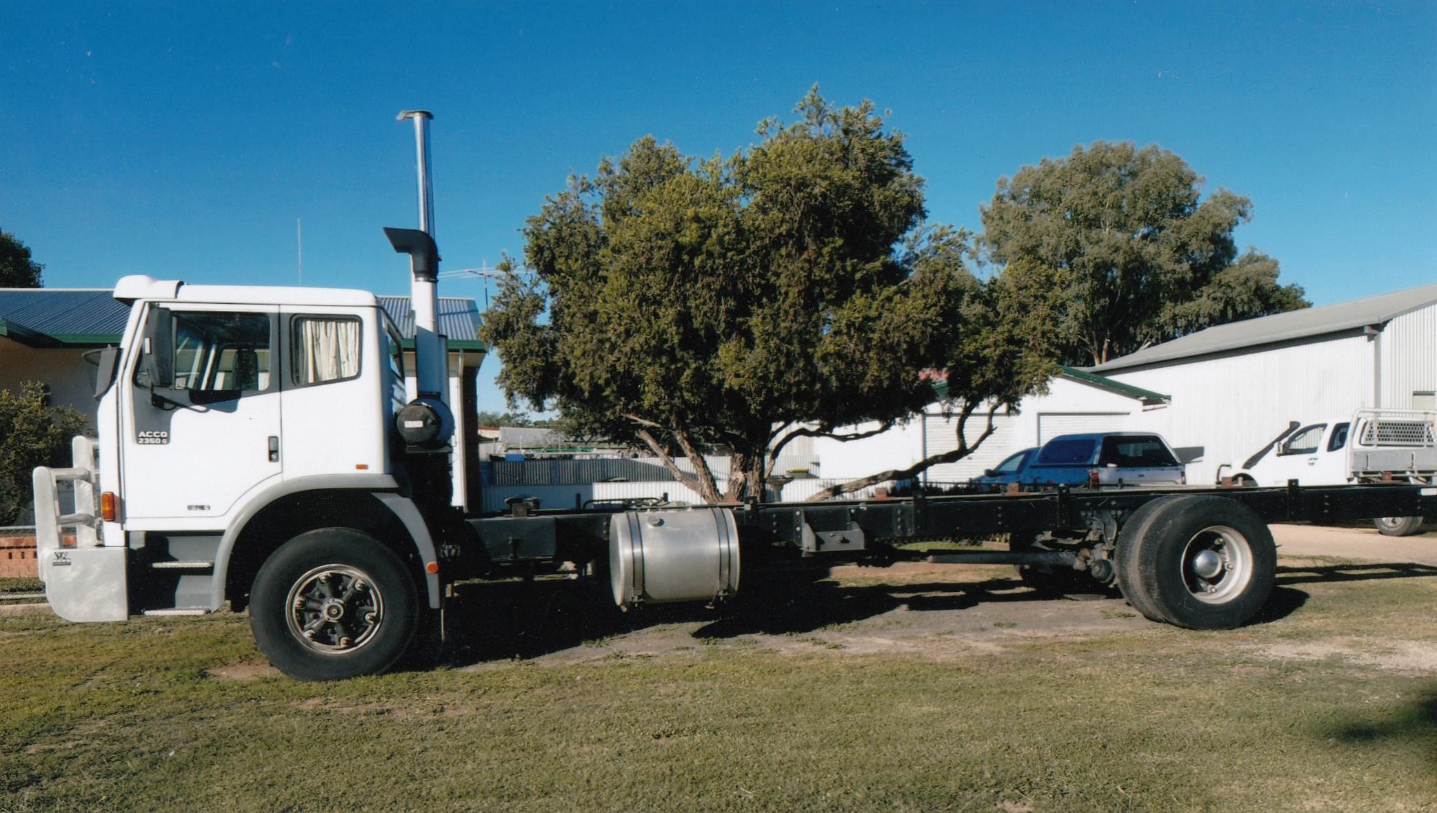 2002 IVECO ACCO 2350G TRUCK