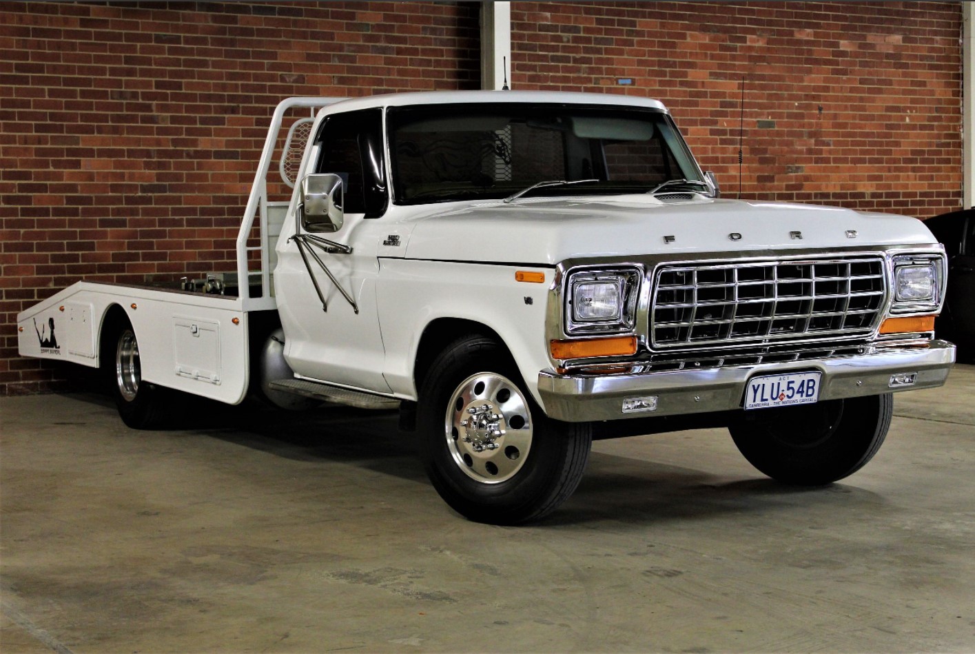 1980 FORD F350 BANANA BACK TOW TRUCK 
