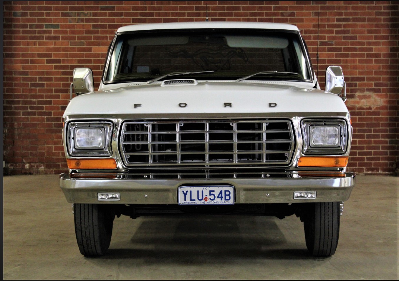 1980 FORD F350 BANANA BACK TOW TRUCK 
