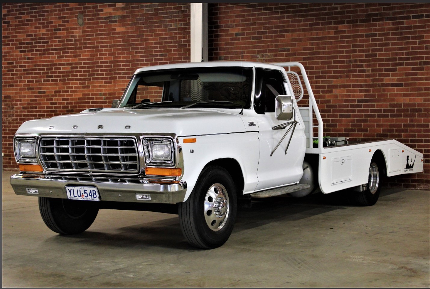 1980 FORD F350 BANANA BACK TOW TRUCK 