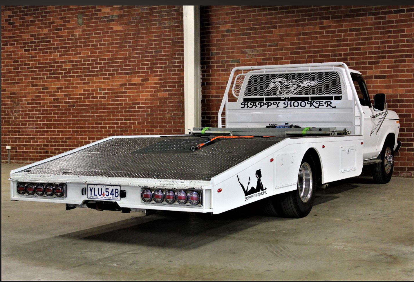 1980 FORD F350 BANANA BACK TOW TRUCK 