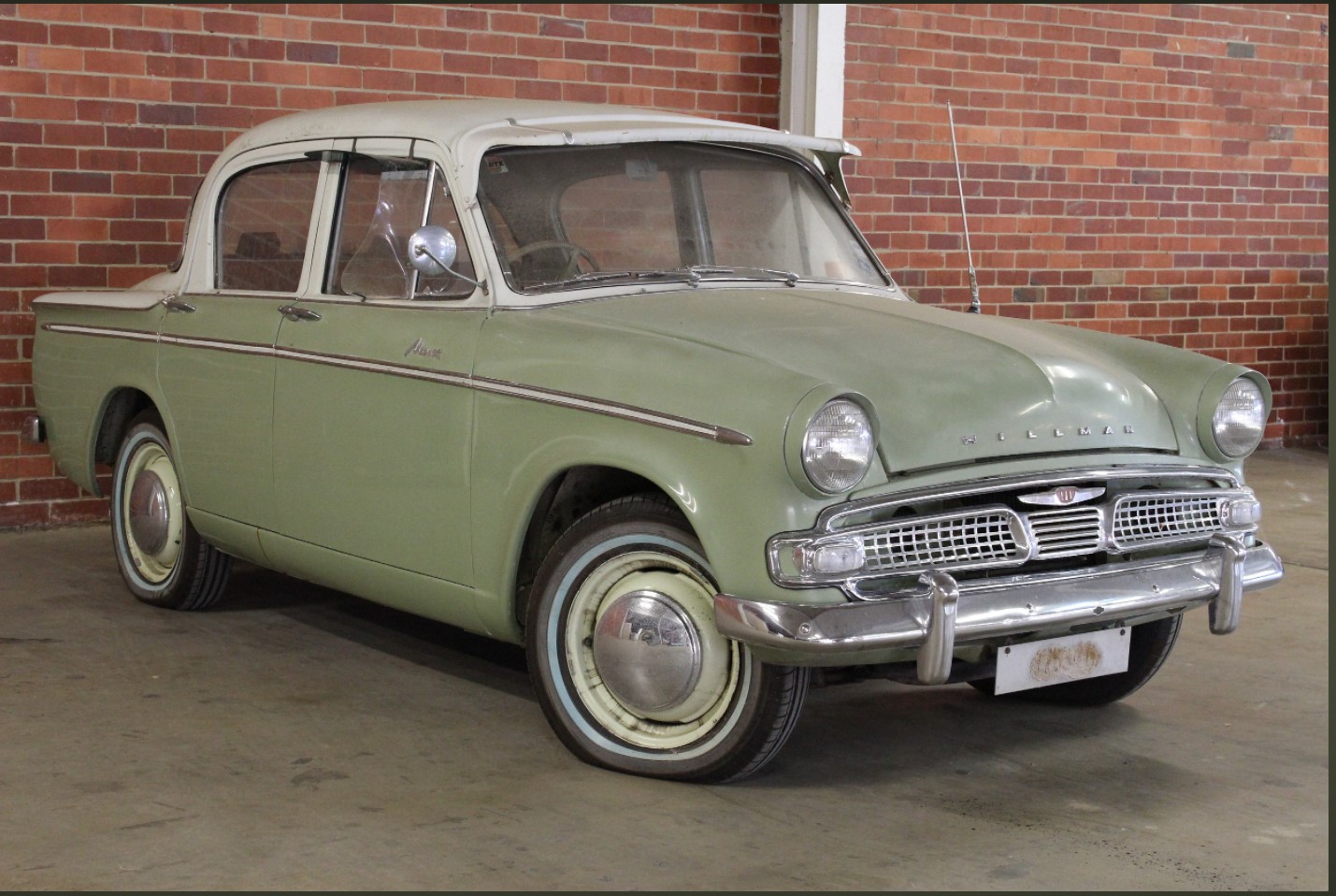 1960 HILLMAN MINX DELUXE IIIB 4D SEDAN 