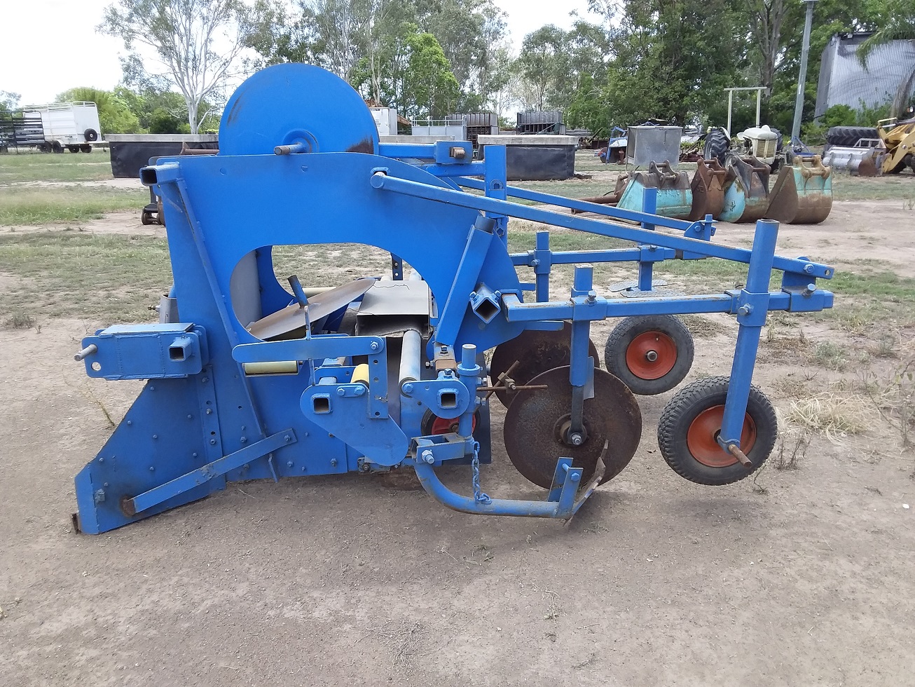 Tatura Plastic Mulch Layer