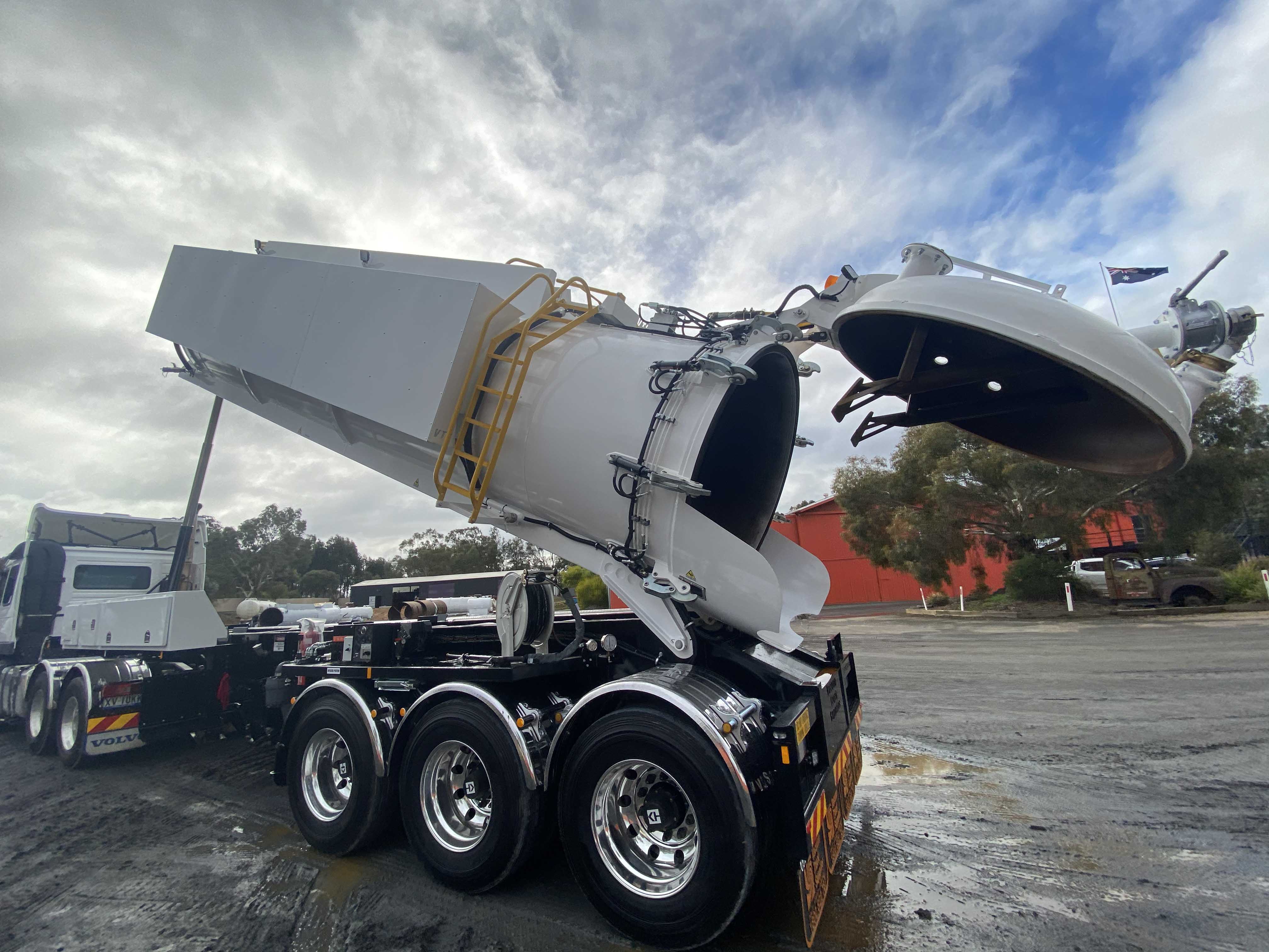 Tippervac Bulk Waste Vacuum Tanker Trailer
