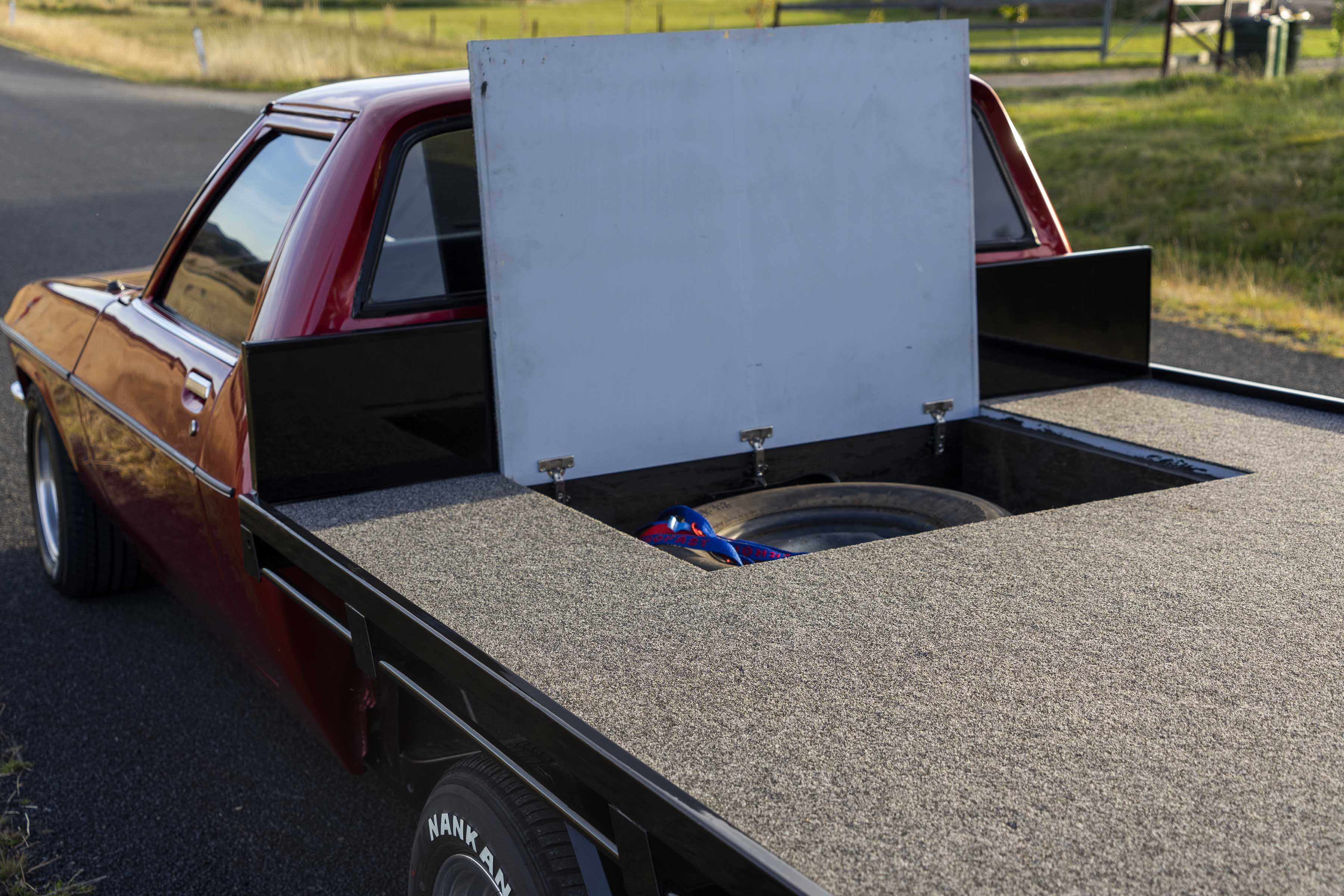 1973 HOLDEN HQ ONE TONNER UTE 