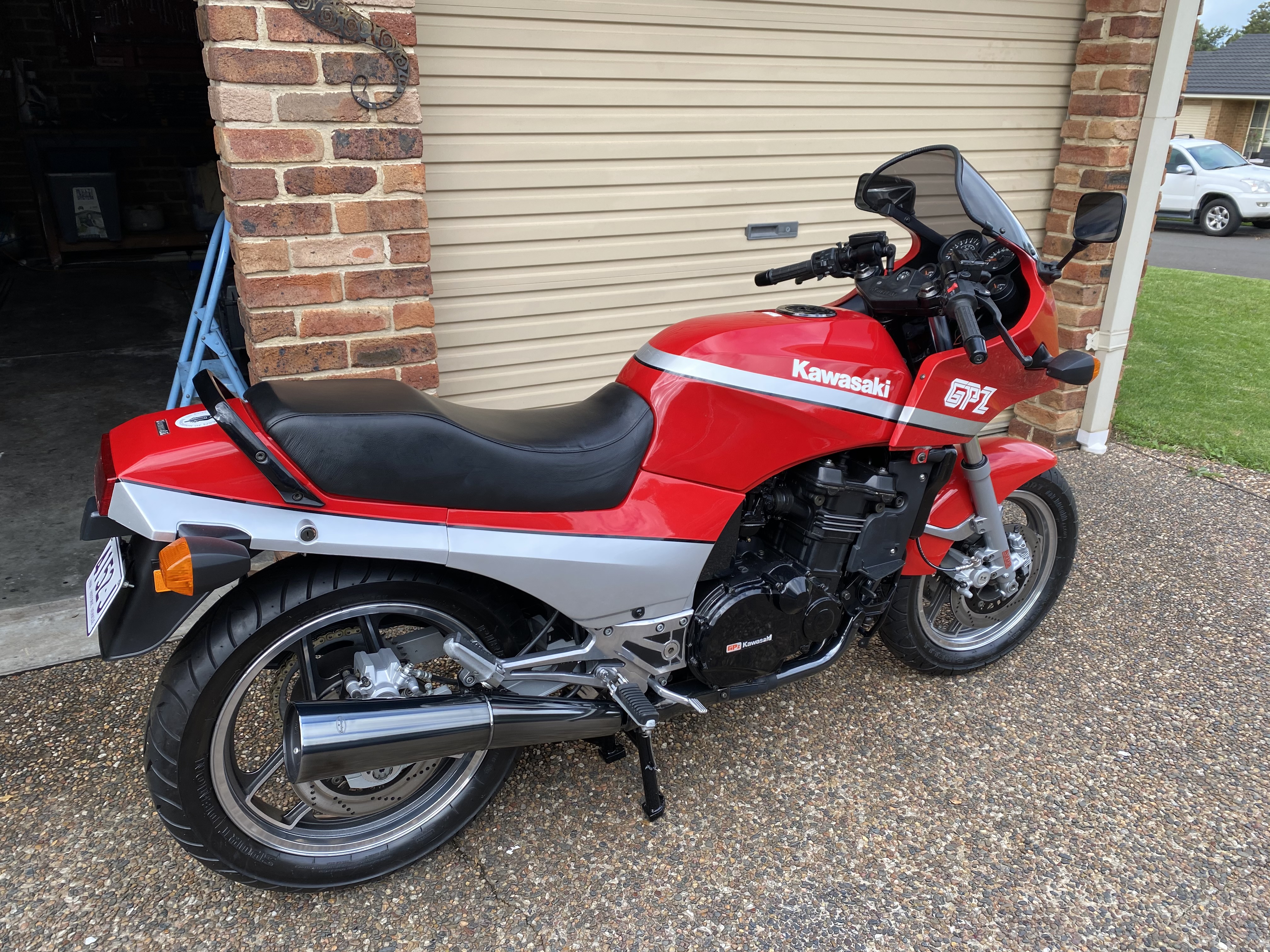 1986 KAWASAKI GPZ900R (ZX900) ROAD