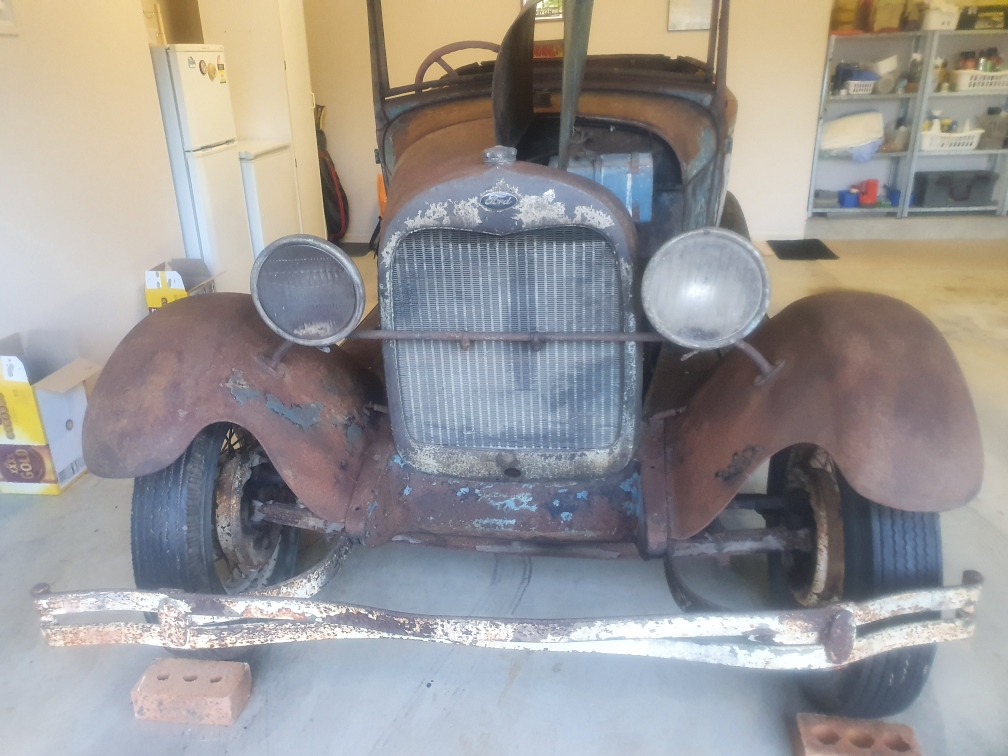1928 FORD MODEL A SEDAN