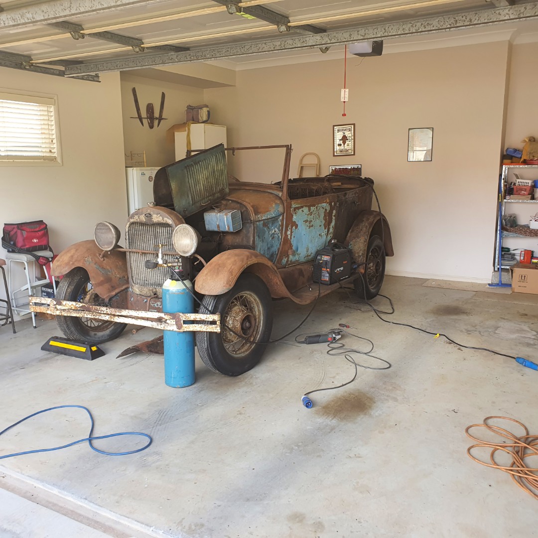 1928 FORD MODEL A SEDAN