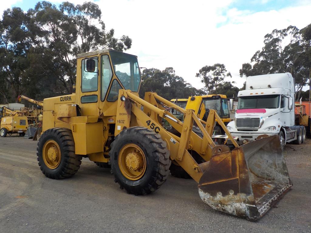 Clark FEL 45C Loader
