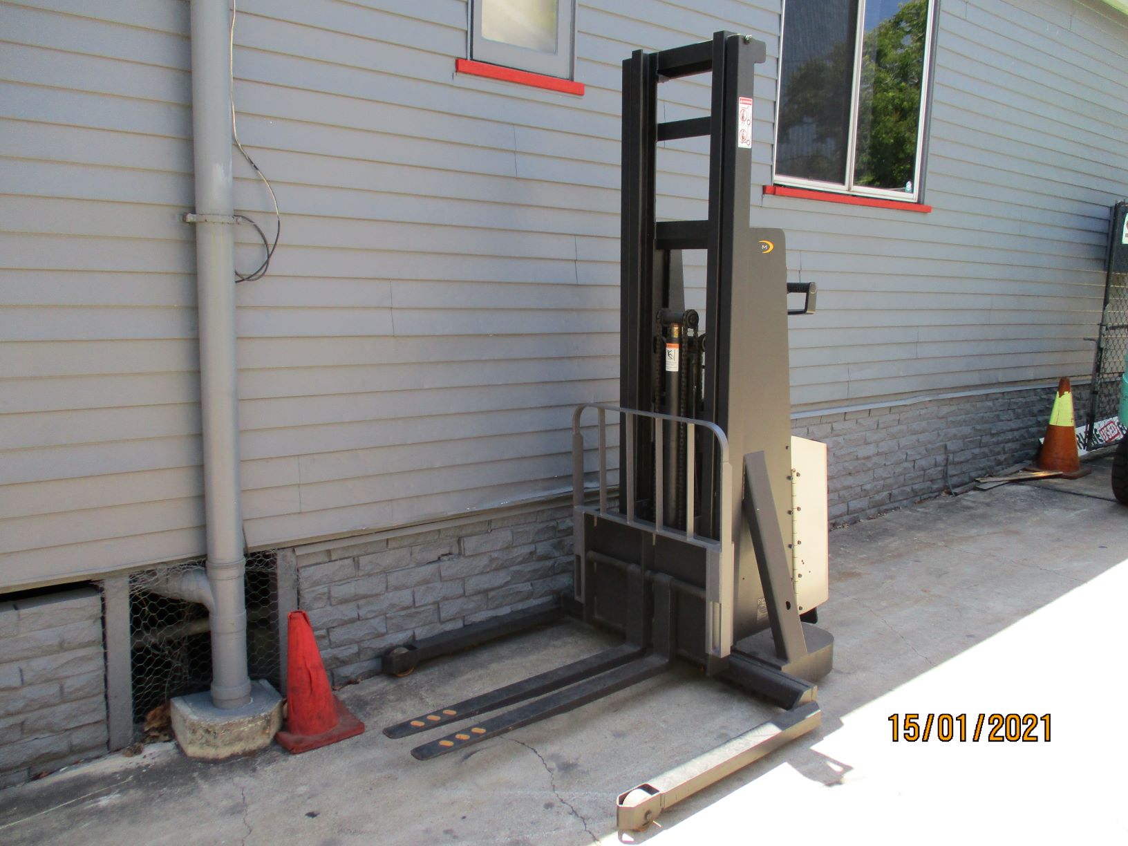 2013 Crown Walkie Stacker SX3030TL3220 1 Ton Forklift