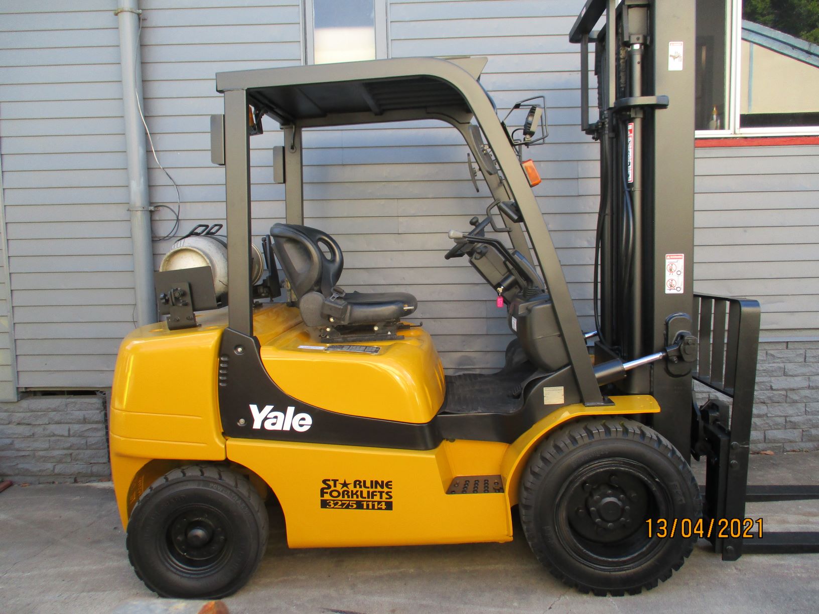 2010 Yale GLP30TK 3 Ton Forklift