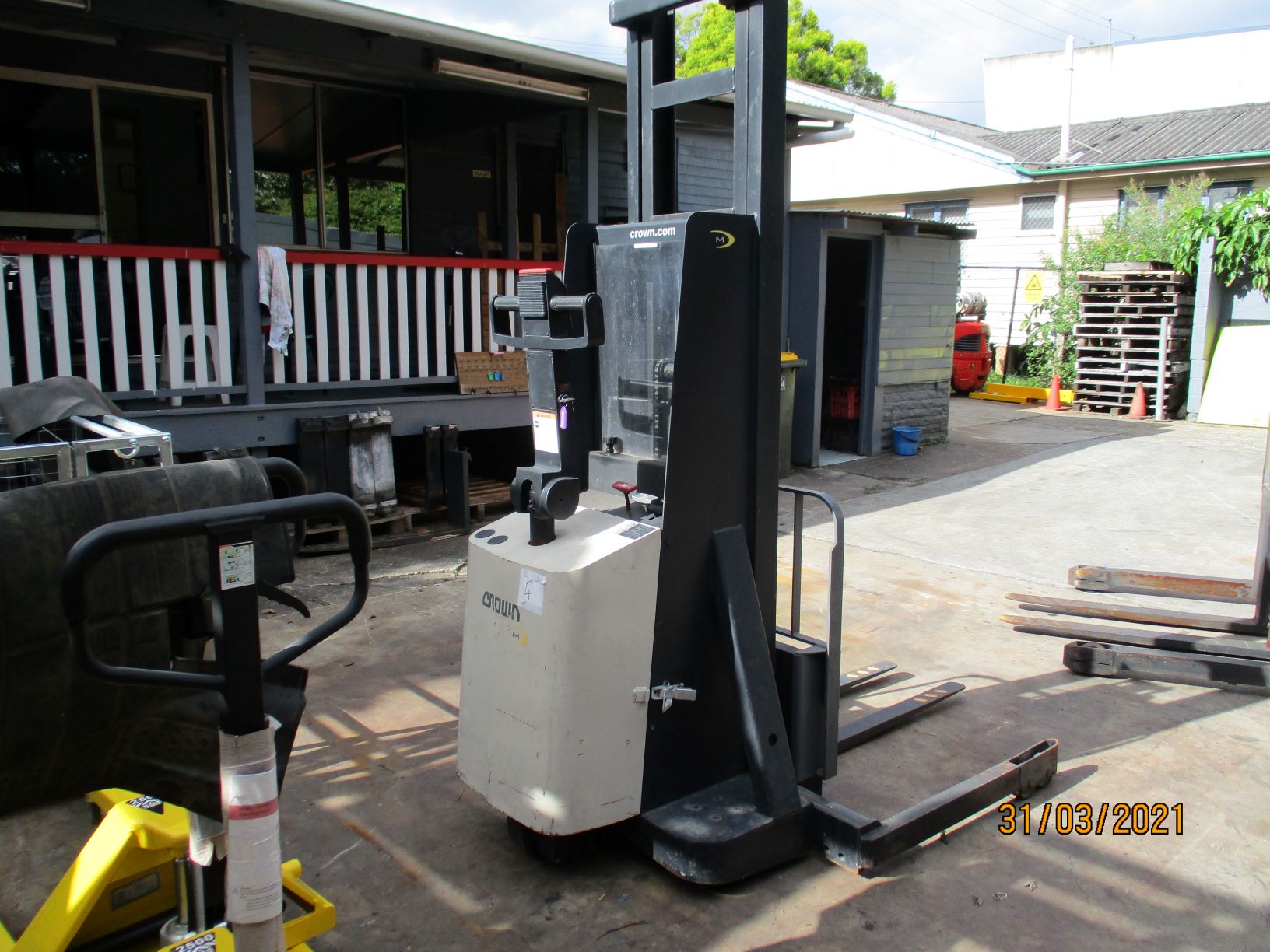 2013 Crown Walkie Stacker 20MT 1 Ton Forklift