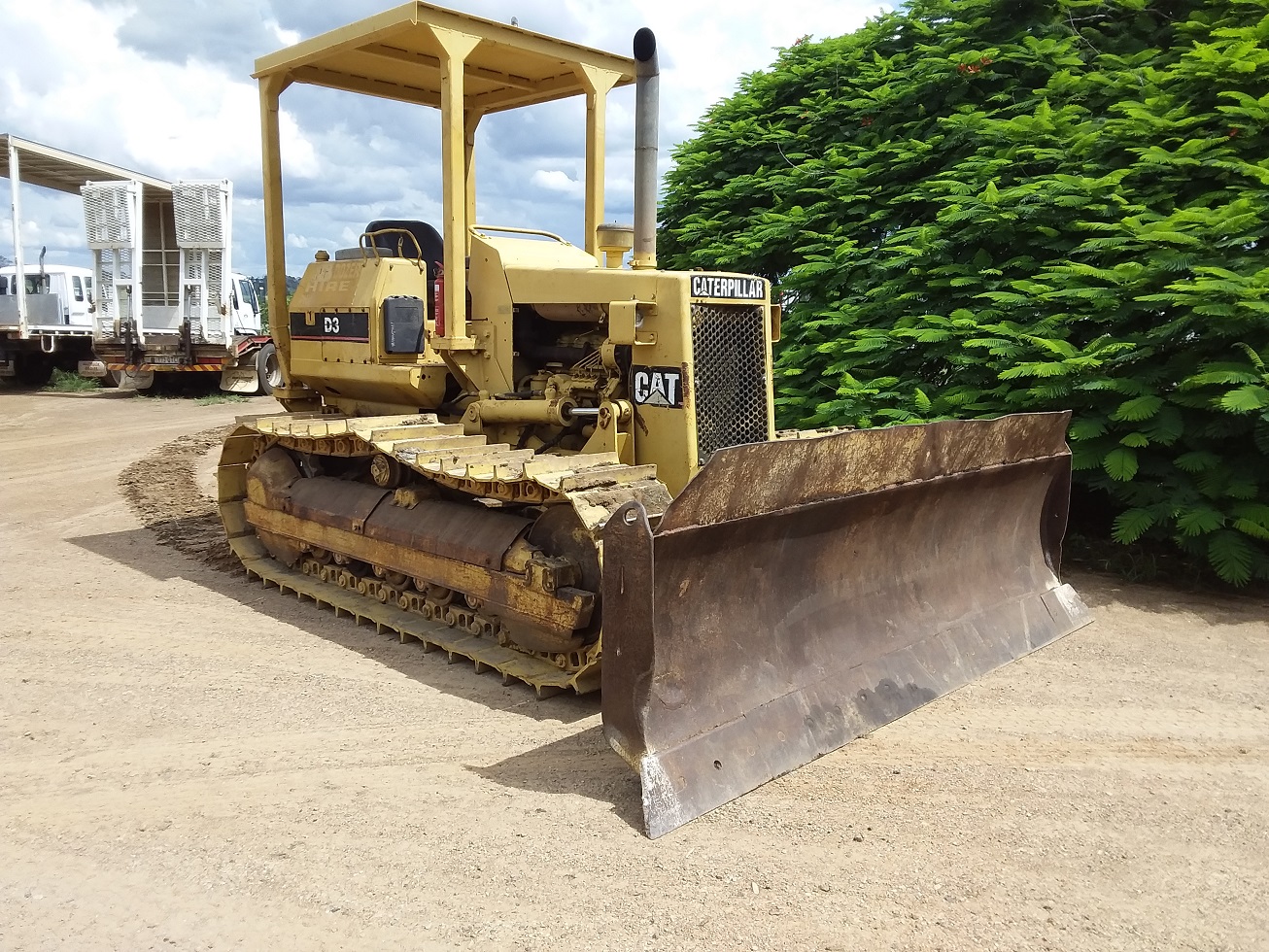 CATERPILLAR D3 DOZER