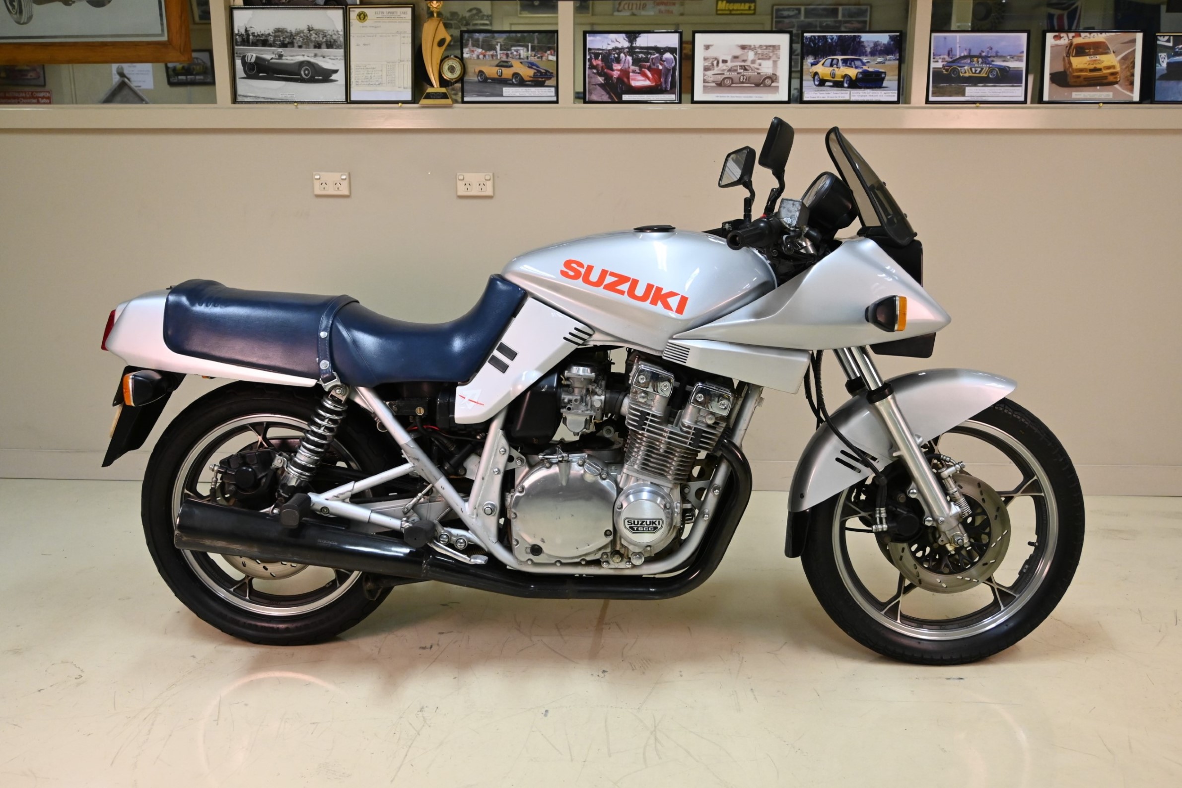 1982 SUZUKI GSX750E ROAD