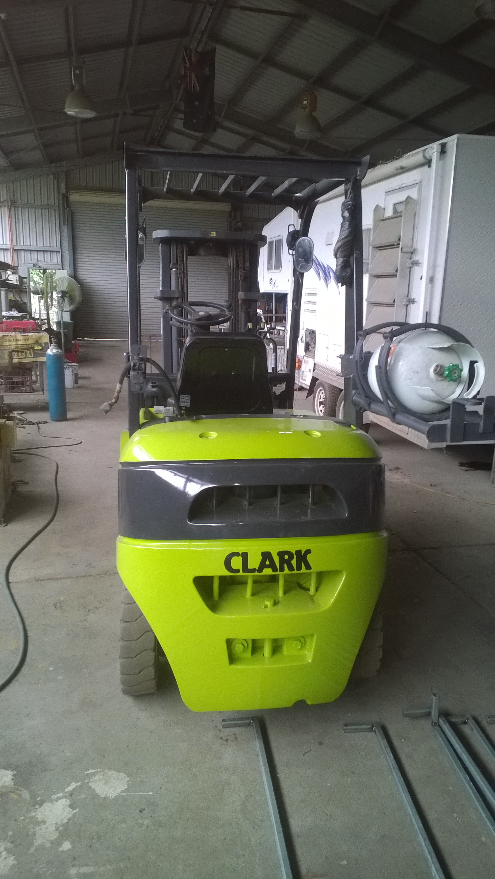 CLARK C30L FORKLIFT