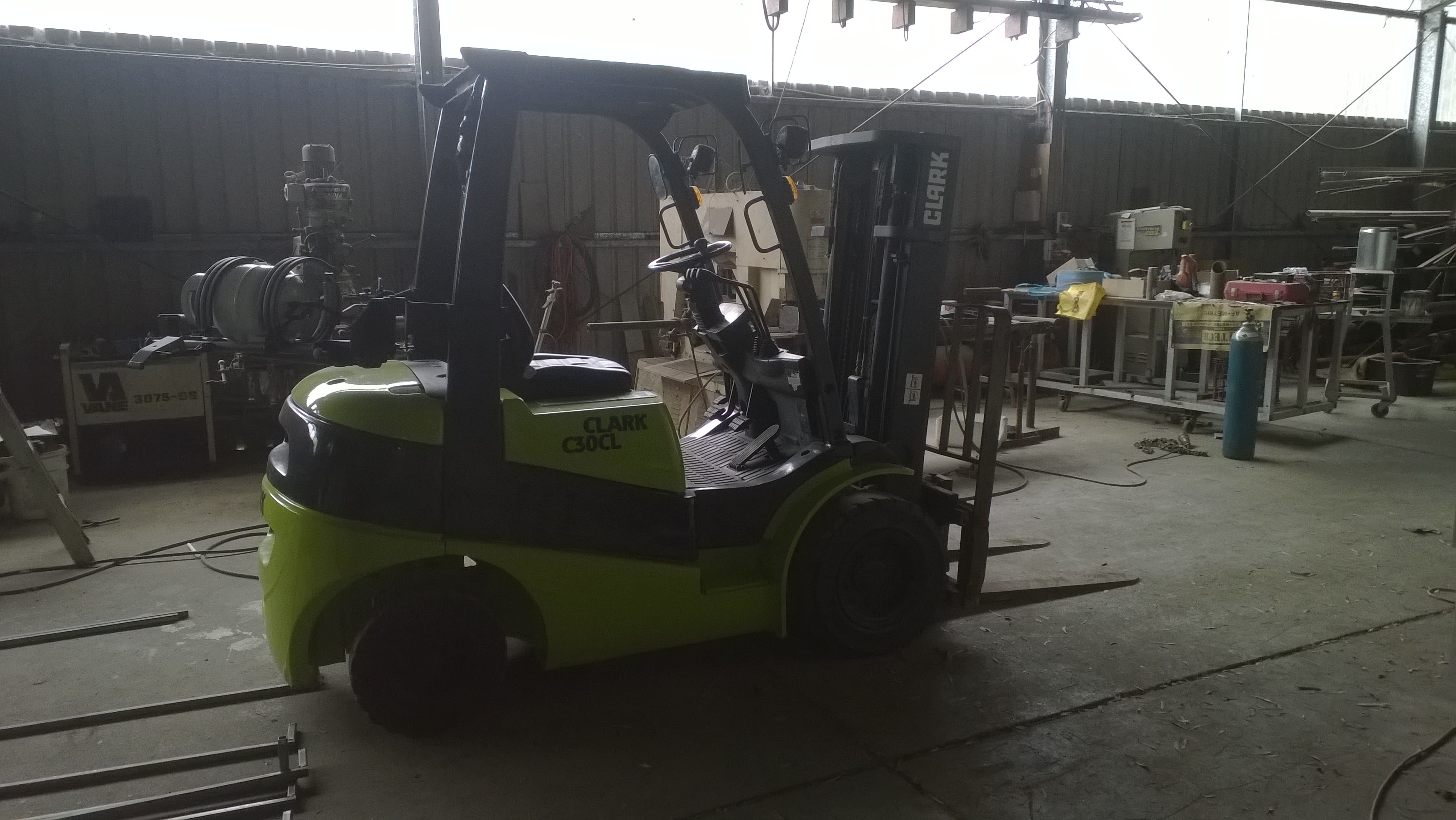 CLARK C30L FORKLIFT