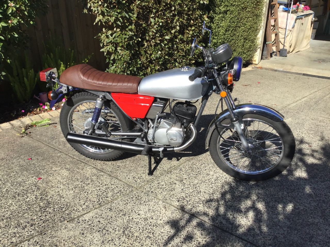 1981 SUZUKI GP125 ROAD