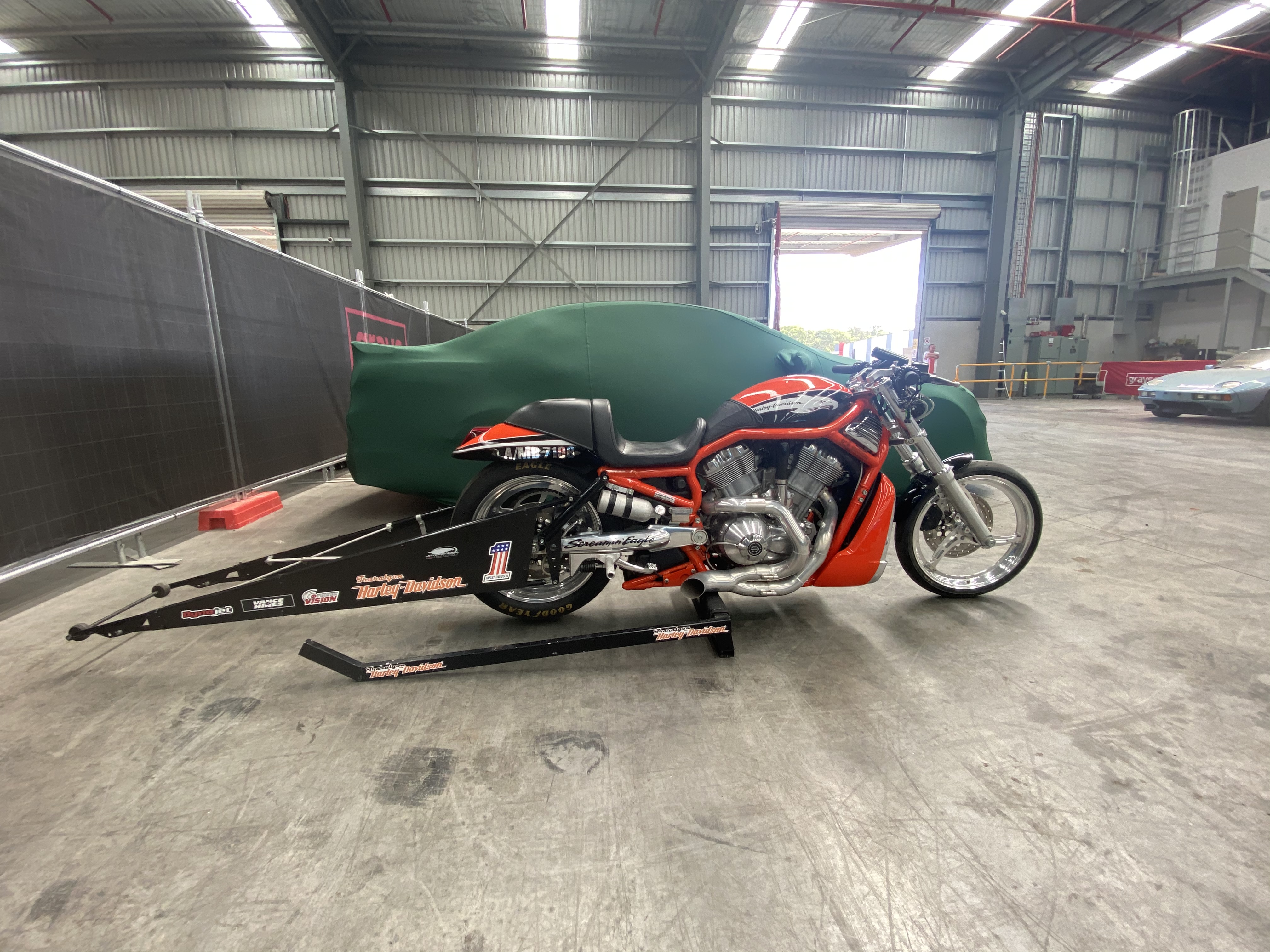 2005 HARLEY-DAVIDSON VRSCSE SCREAMIN' EAGLE V-ROD CRUISER